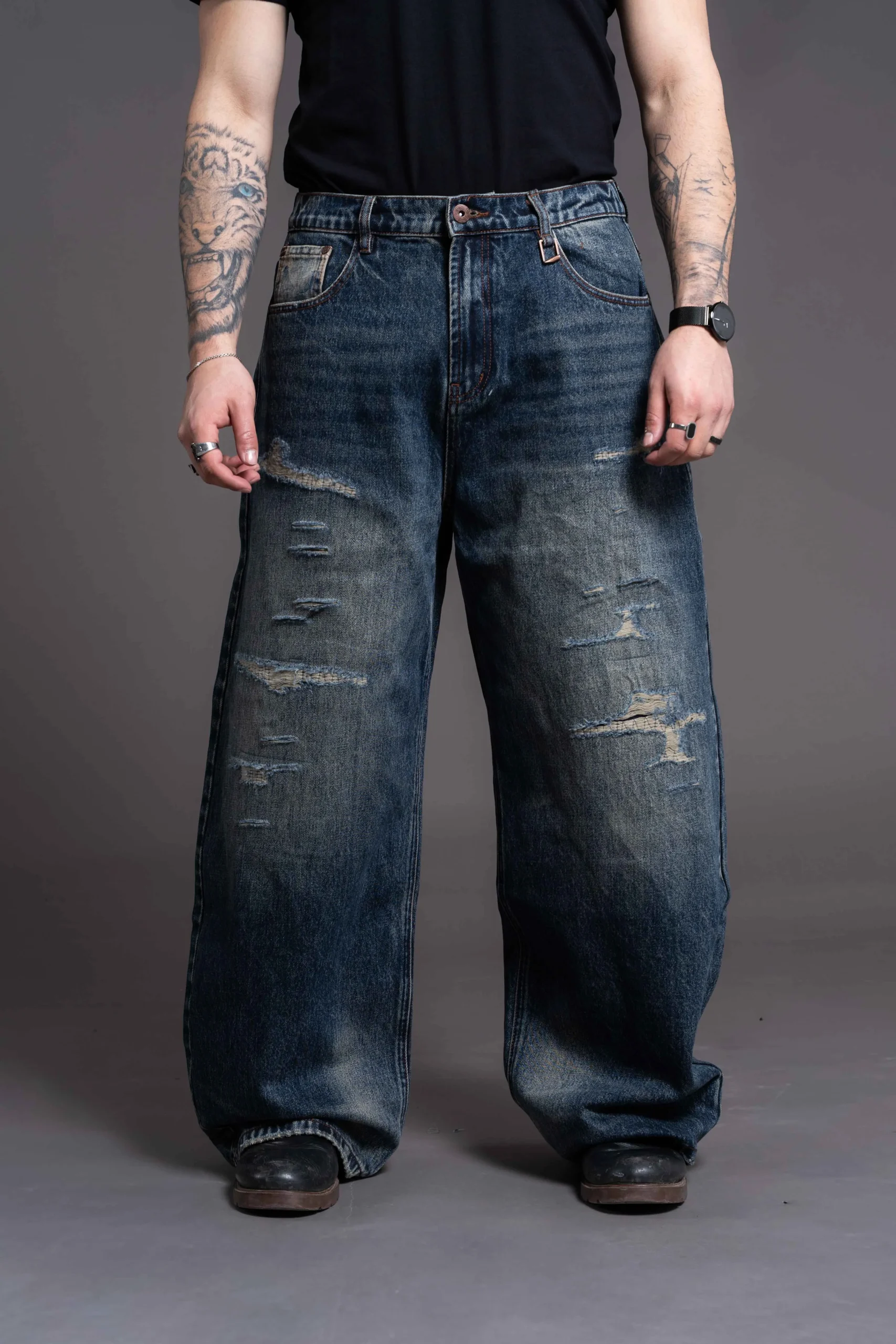 Alternative view of Baggy Distreesed Blue