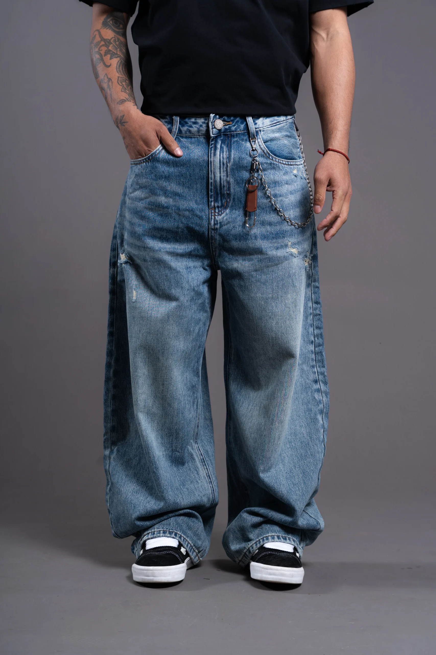 Alternative view of Baggy Kairo